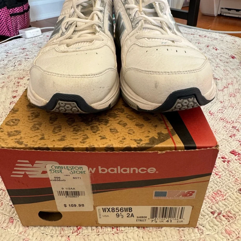 New Balance Women's White Training Running Shoes Size 9 1/2(AA), 9.5(2A)